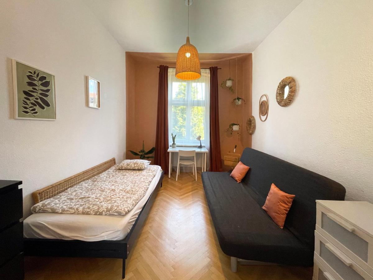 Bakcyl Atelier Art Workshops & Vintage Spot In Center - 4 Apartment